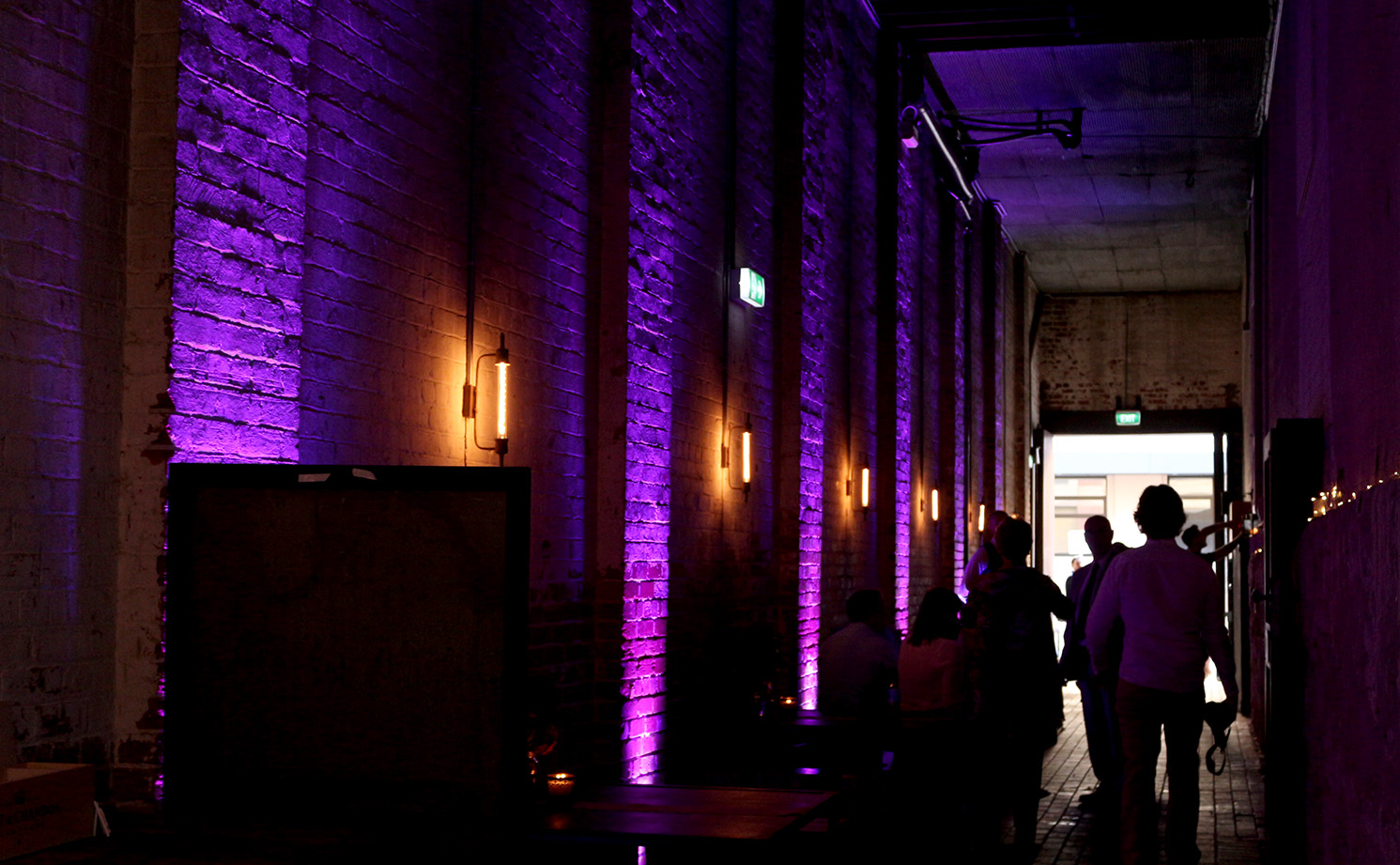 Distribution Lane purple Up-lighting